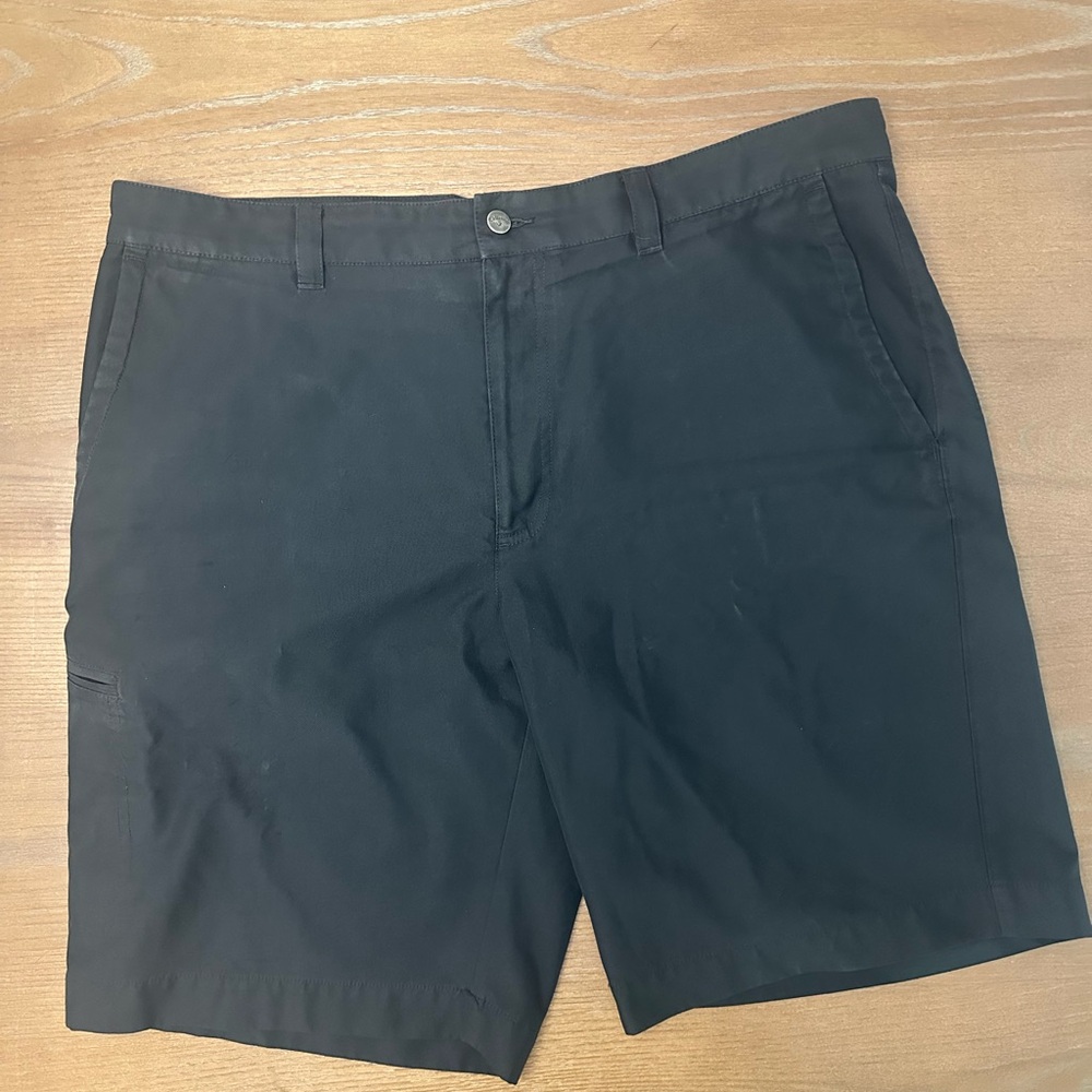 Callaway Black Men's Flat Front Golf Shorts